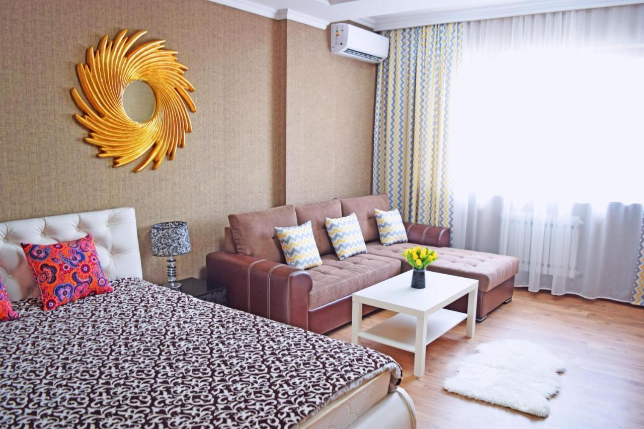 Sunny Apartment With Mountain View Μπισκέκ Εξωτερικό φωτογραφία